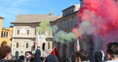 corteo studenti fermo