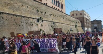 Ancona – In piazza per il diritto all’aborto