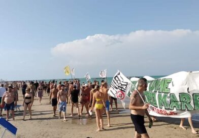 Porto San Giorgio – In spiaggia contro vecchie e nuove trivellazioni