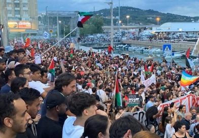 Ancona – Porto assediato e bloccato per ore, in migliaia per la Palestina
