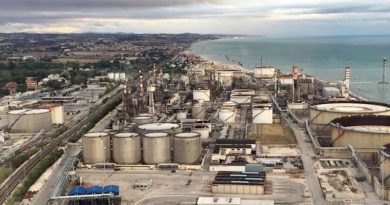 Cronache di un disastro ambientale. La lotta dei movimenti contro la nocività industriale a Falconara Marittima