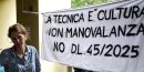 Contro la scuola delle aziende, del merito e della guerra, scioperiamo!